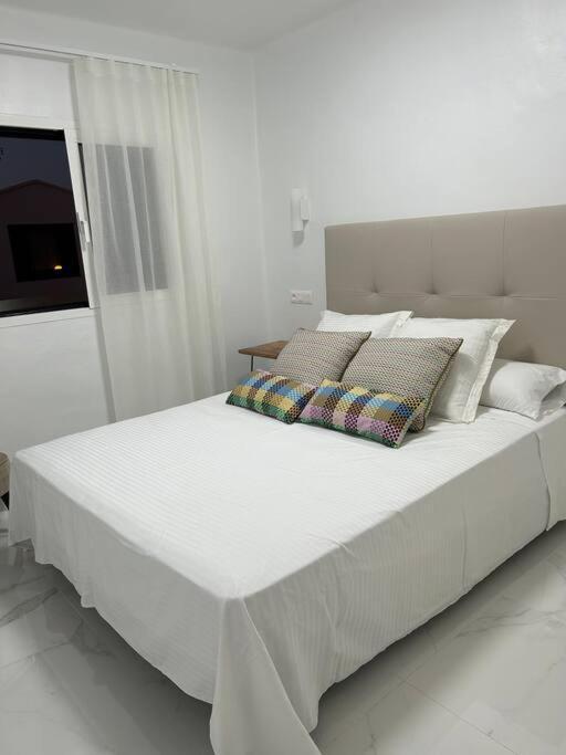 Moderno Apartamento Cerca Al Mar Tías Екстериор снимка
