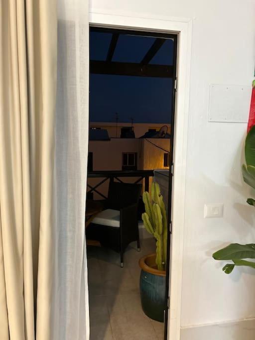 Moderno Apartamento Cerca Al Mar Tías Екстериор снимка